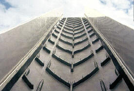 花紋輸送帶好幾處橫斷是怎樣導(dǎo)致的？